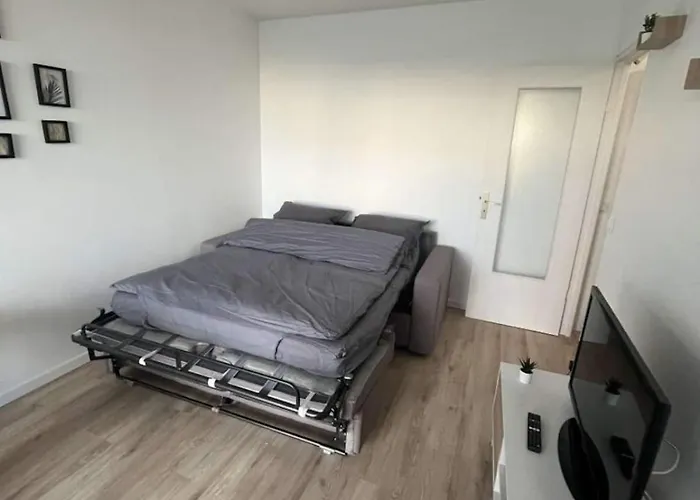 Un Cocon Au Bord De L\'Ocean Vue Partielle Sur Mer